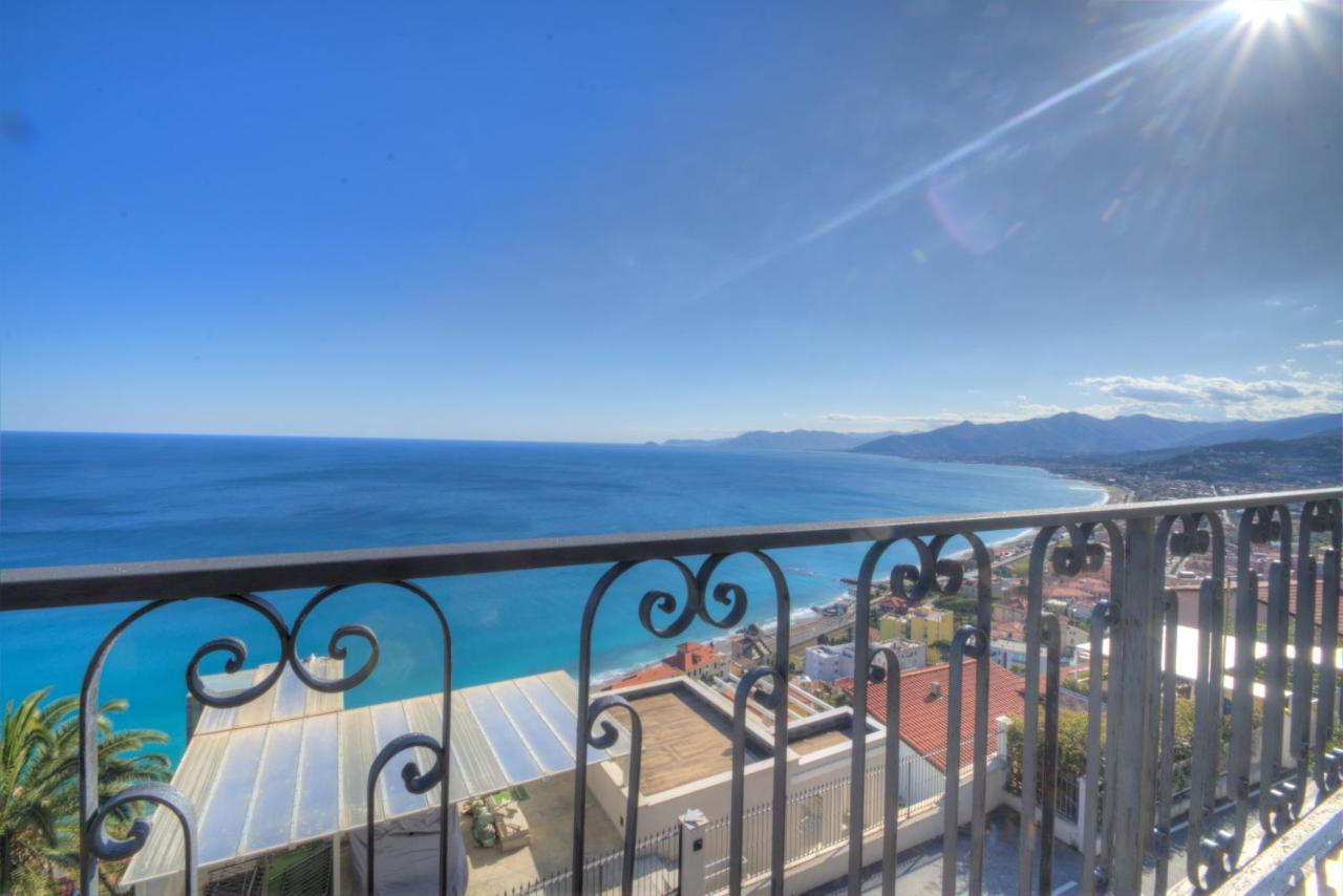 Villa Ischia Attico Sul Mare A Verezzi بورجيو فيريزي المظهر الخارجي الصورة