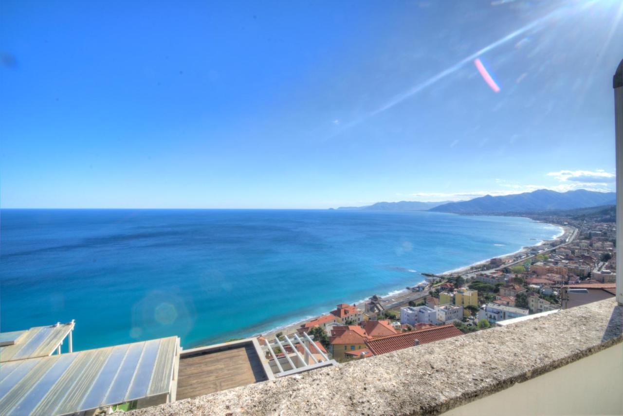 Villa Ischia Attico Sul Mare A Verezzi بورجيو فيريزي المظهر الخارجي الصورة